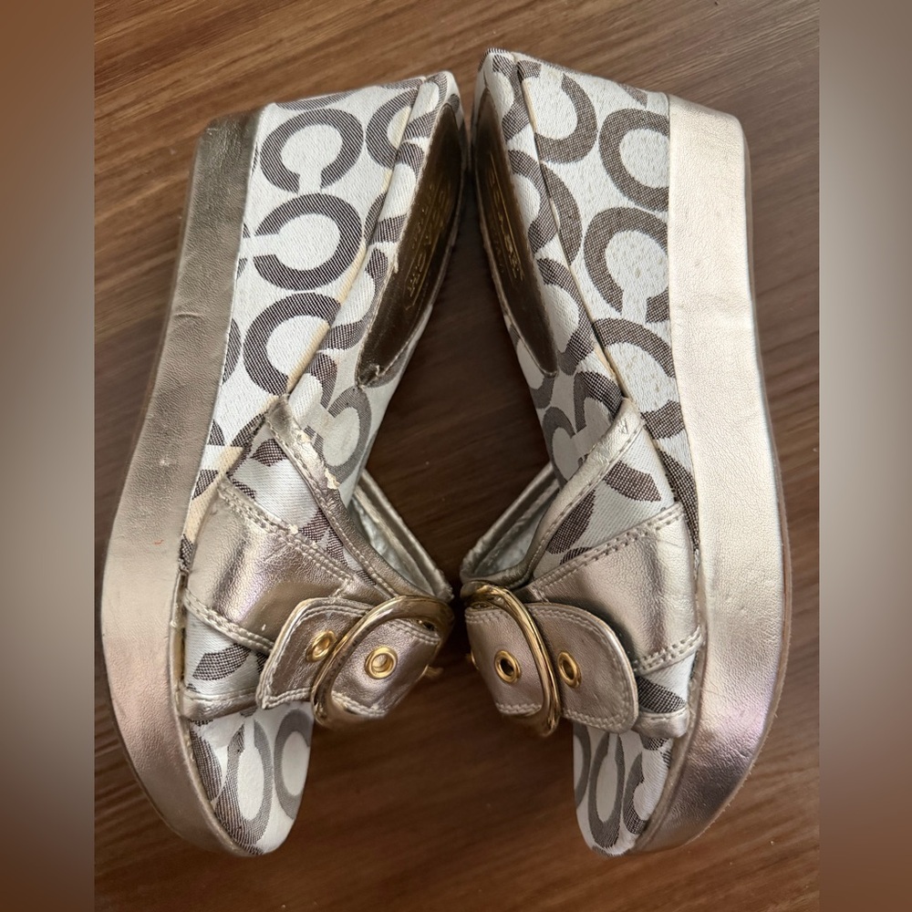VINTAGE Coach Women's Sandals Size 7 - Picture 3 of 13